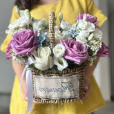 Aranjament "Lillium" cu trandafiri și lisianthus