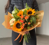 Buchet “Sunny” cu floarea soarelui și minirosa