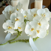 Wedding candle with lisianthus and rose