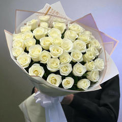 Create your own bouquet of white roses