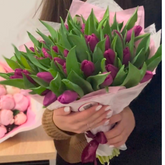 Buchet cu 47 de lalele “Larisse”