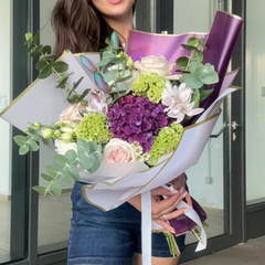 Buchet “Nala” cu crini vip si celosia