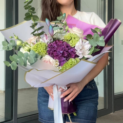 Buchet “Nala” cu crini vip si celosia
