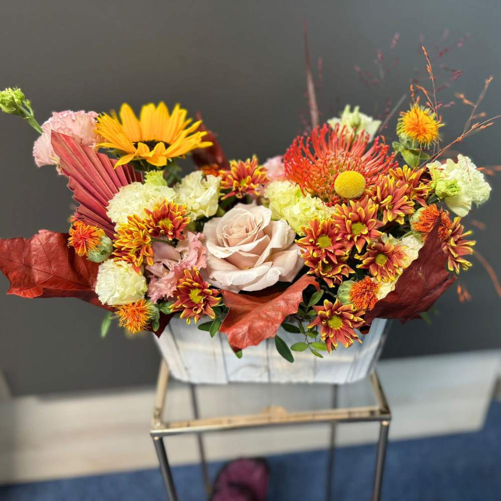 Aranjament floral “Rainy day" cu arome de toamnă