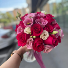 Buchet mireasa cu trandafiri si lisianthus