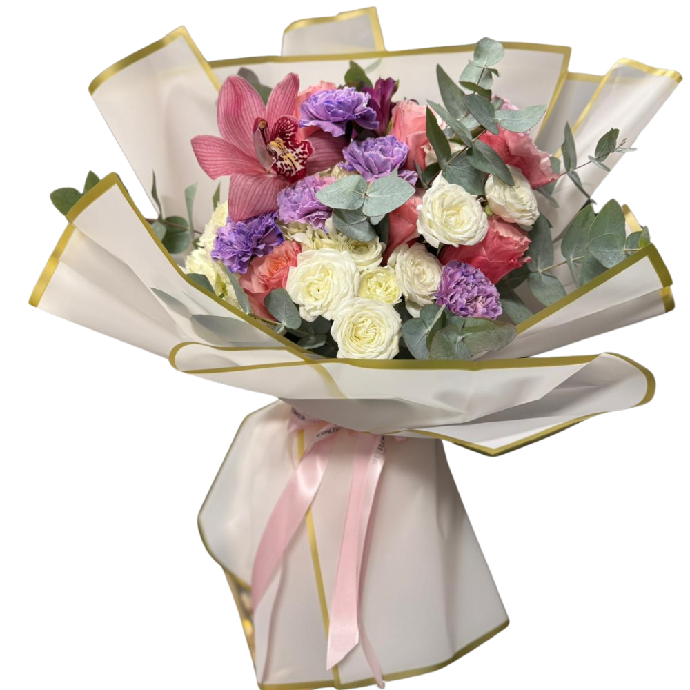 Buchet "Sara" cu hortensie, minirosa si trandafiri