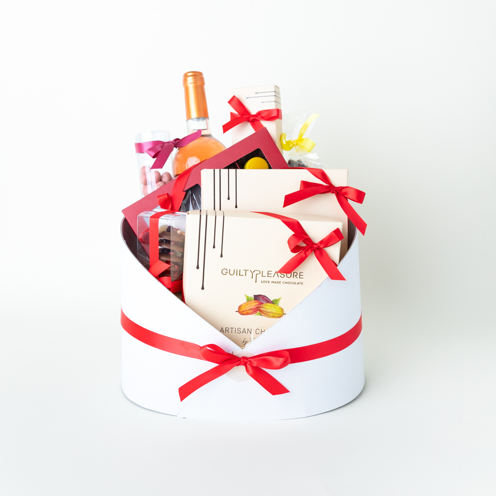 "Signature" Classic Gift Basket